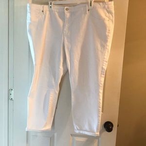 Ava & Viv Plus Size Cropped Jeggings